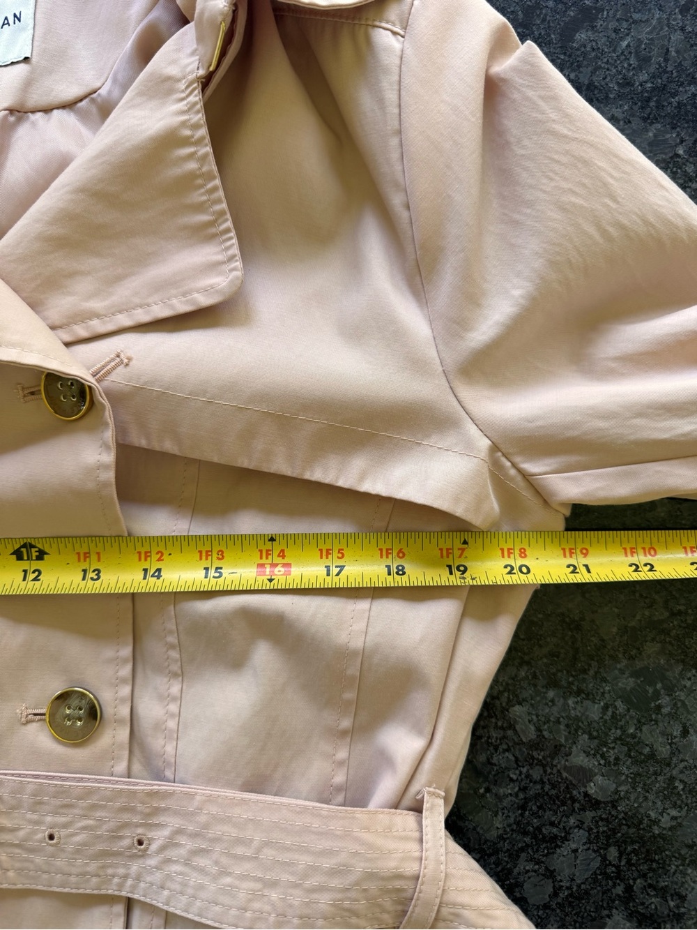 ๐ COLE HAAN Blush Pink Trench Coat with Belt & Removable hood. LIKE NEW Large - Picture 9 of 10